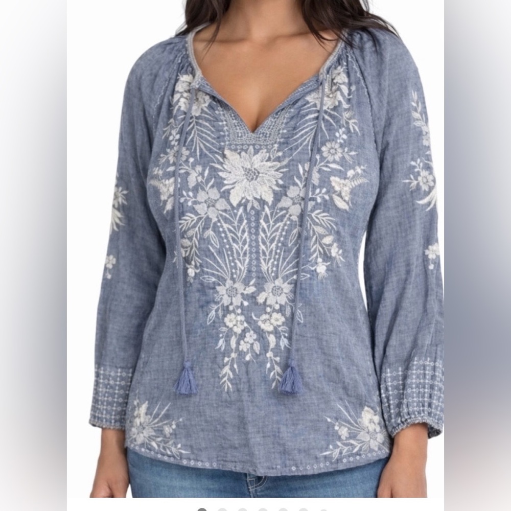 Johnny Was Women's Oleander Marrakesh Blouse in Chambray. Size Medium